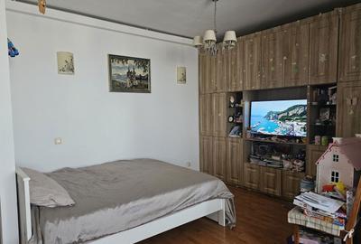 Apartament cu 2 camere decomandat în Titan - 2