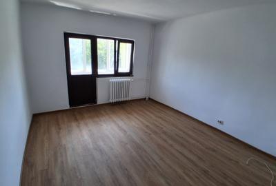 Garsonieră decomandată în Frumoasa