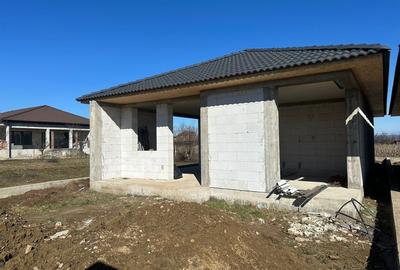 Casă individuală cu 4 camere cu Canalizare în Teiuș - 1