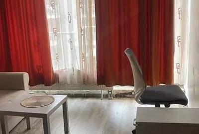 Garsonieră semidecomandată în Titan
