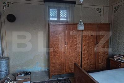 Casă cu 3 camere în Uioara de Jos
