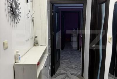 Apartament cu 3 camere semidecomandat în Central