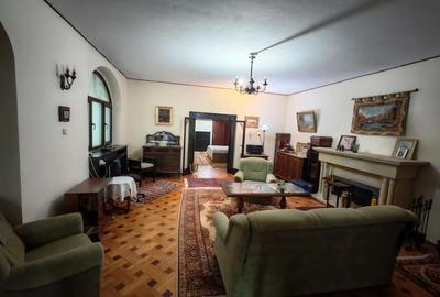 Apartament cu 3 camere semidecomandat în Grădina Icoanei