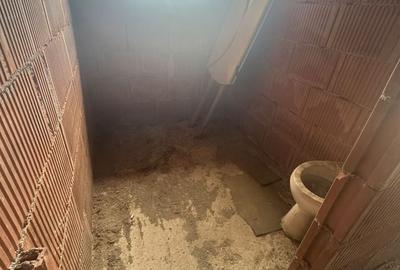 Casă cu 5 camere cu Teren 500 Mp în Central - 2
