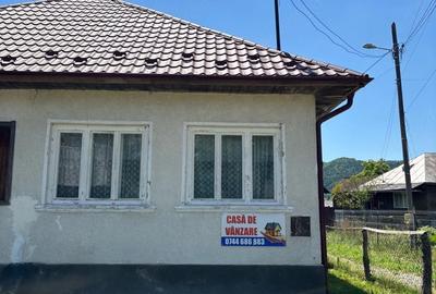 Casă cu 3 camere cu Teren 15 Mp în Leordina - 8