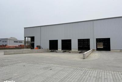 Spațiu comercial, de 1,500 mp, în Central - 7