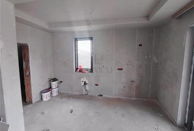 Duplex cu 5 camere cu Canalizare în Moșnița Nouă - 4