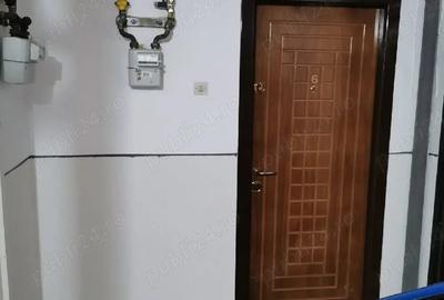 Apartament cu 3 camere semidecomandat în Central - 1