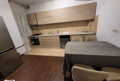 Casă cu 3 camere semidecomandat cu Teren 50 Mp în Străulești