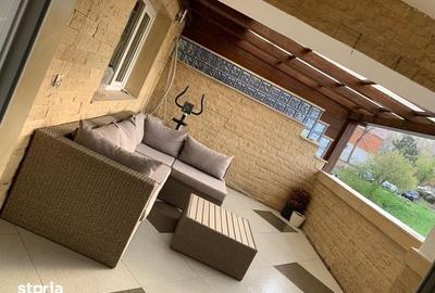 Apartament cu 3 camere decomandat în Babadag - 1