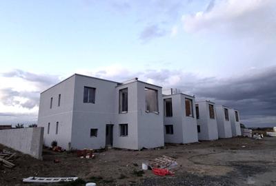 Casă cu 4 camere cu Teren 250 Mp în Arhitecților - Calea Cisnădiei