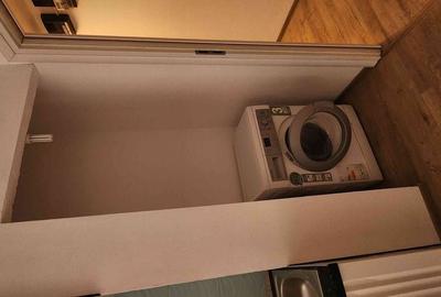 Apartament cu 2 camere decomandat în Tractorul