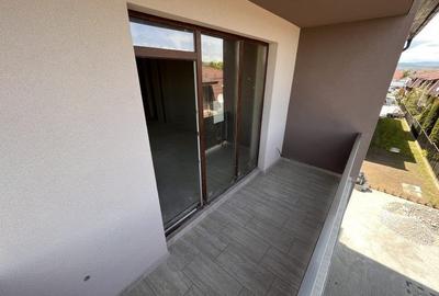 Apartament cu 3 camere semidecomandat, mobilat în Florești - 17