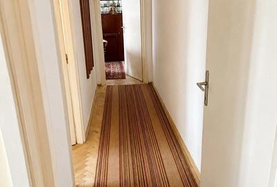 Apartament cu 3 camere semidecomandat în Central - 2