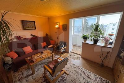 Apartament cu 3 camere decomandat, mobilat în Dâmbu Pietros