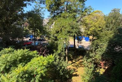 Apartament cu 2 camere decomandat în Berceni