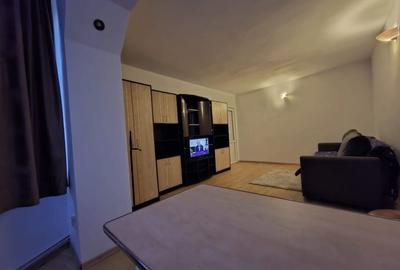 Apartament cu 2 camere decomandat, mobilat în Centrul Civic
