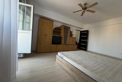 Garsonieră decomandată în Soarelui
