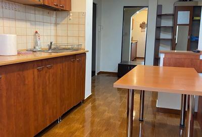 Apartament cu 2 camere decomandat în Popa Șapcă
