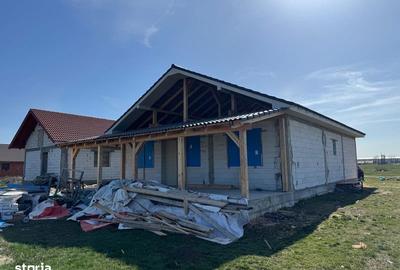 Casă cu 3 camere cu Teren 140 Mp în Frumușeni - 1