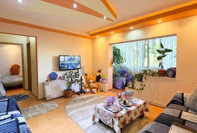 Apartament cu 3 camere semidecomandat în Șagului