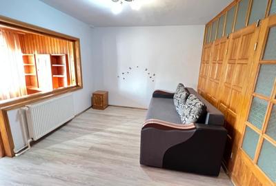 Apartament cu 2 camere decomandat în Banca Națională