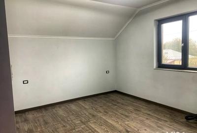 Casă cu 3 camere cu Teren 589 Mp în Exterior Vest - 3