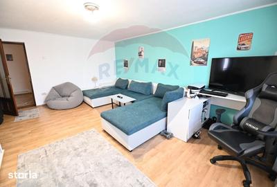 Casă cu 8 camere cu Teren 303 Mp în 1 Mai - 2