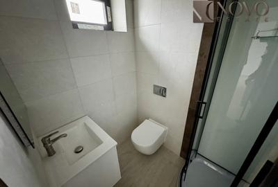 Casă individuală cu 12 camere cu Canalizare în 13 Septembrie - 16
