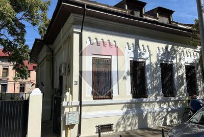 Casă individuală cu 4 camere cu Teren 126 Mp în Cișmigiu