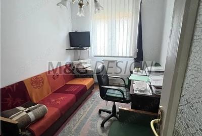 Apartament cu 4 camere semidecomandat în Central - 1