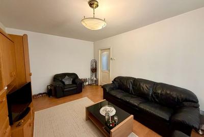 Apartament cu 2 camere decomandat, mobilat în Central