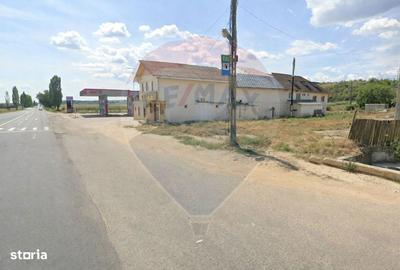 Spațiu comercial, de 720 mp, în Răcăciuni