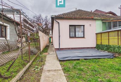 Casă individuală cu 3 camere cu Canalizare în Spitalul Județean - 1