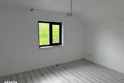 Casă cu 5 camere cu Teren 200 Mp în Dărmănești - 17