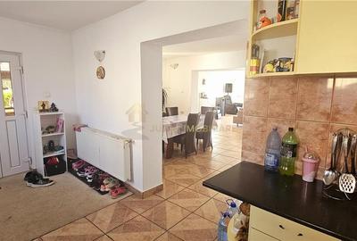 Casă individuală cu 8 camere cu Teren 800 Mp în Beliș - 4
