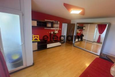 Apartament cu 3 camere decomandat, mobilat în George Enescu