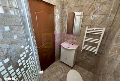 Casă cu 4 camere cu Canalizare în Vitan - 1