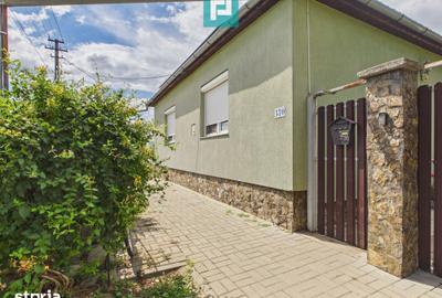 Casă cu 4 camere cu Teren 1910 Mp în Macea