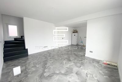Casă cu 5 camere cu Canalizare în Cristian - 1