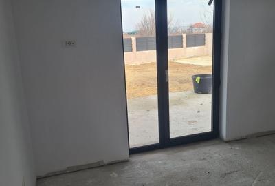 Casă cu 3 camere în Ghercești - 2