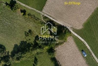 Teren de 4650 mp, în Central