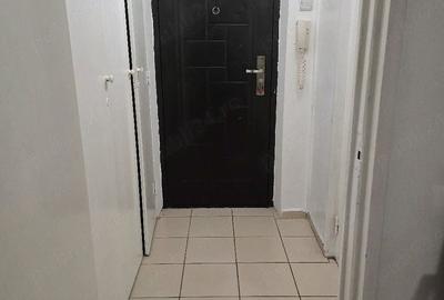 Garsonieră semidecomandată în Titan