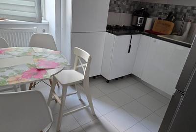 Apartament cu 3 camere decomandat în Militari - 1