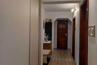 Apartament cu 4 camere decomandat în Calea Aradului