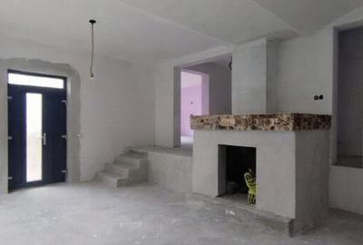 Casă cu 3 camere în Central - 2