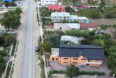 Casă individuală cu 8 camere cu Canalizare în Vulturu - 18