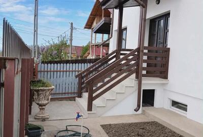 Casă cu 4 camere cu Teren 250 Mp în Central - 4