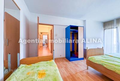 Apartament cu 4 camere decomandat în Decebal
