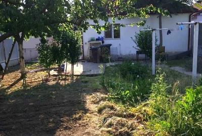 Casă cu 3 camere decomandat cu Teren 410 Mp în Fratelia